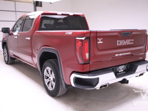 Used 2022 GMC Sierra 1500 SLT w/ X31 Off-Road Package image 3