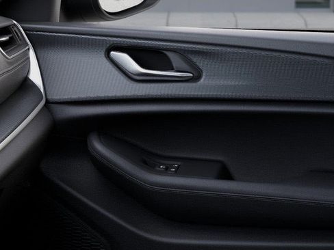 New 2025 Jeep Grand Cherokee Altitude image 25