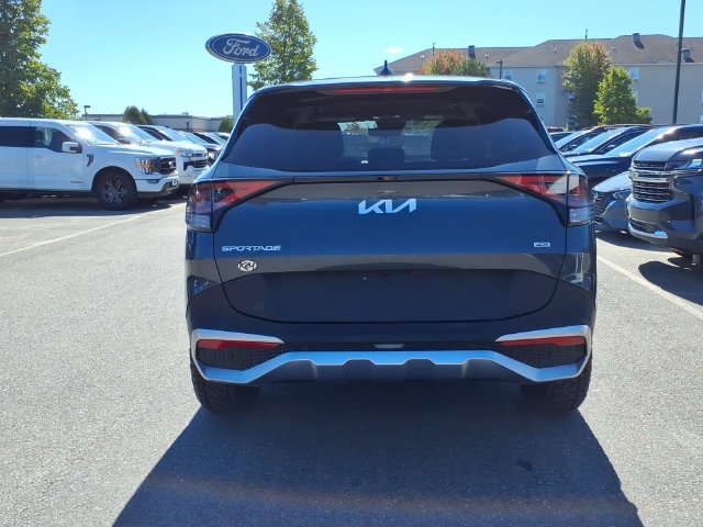 Used 2023 Kia Sportage LX AWD/4WD image 6