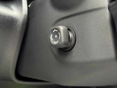 Used 2023 Lexus IS 500 RWD image 20