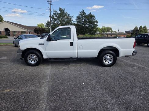 Used 2005 Ford F250 XL RWD image 1