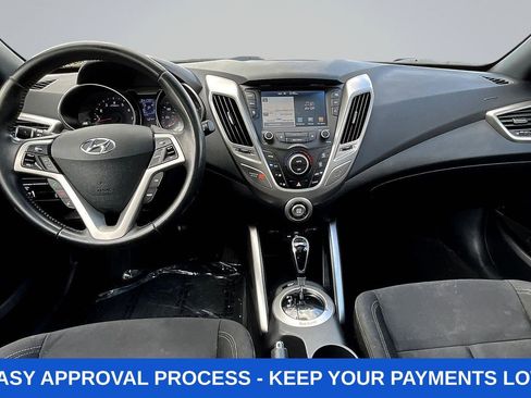 Used 2017 Hyundai Veloster Value Edition FWD image 9