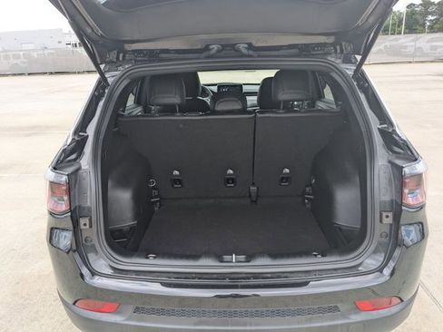 Used 2018 Jeep Compass Limited w/ Navigation Group FWD image 7