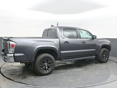 Used 2022 Toyota Tacoma SR5 w/ SR5 Appearance Package (SM) image 7