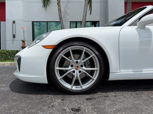 Used 2018 Porsche 911 Carrera image 9