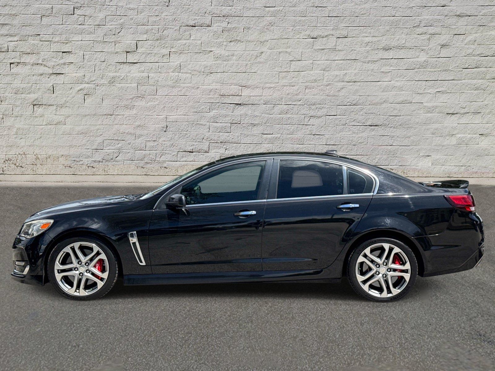 Used 2017 Chevrolet SS RWD image 2