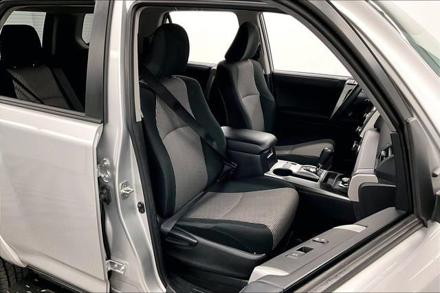 Used 2024 Toyota 4Runner SR5 AWD/4WD image 8