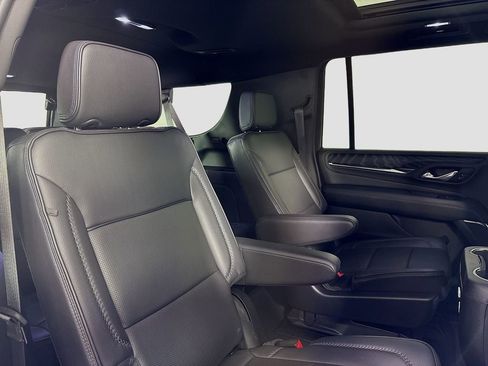 Certified 2023 GMC Yukon XL Denali w/ Denali Reserve Package AWD/4WD image 35