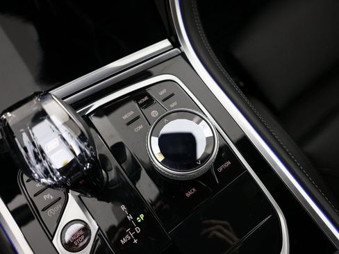 Used 2024 BMW 840i xDrive Coupe w/ Driving Assistance Package image 31