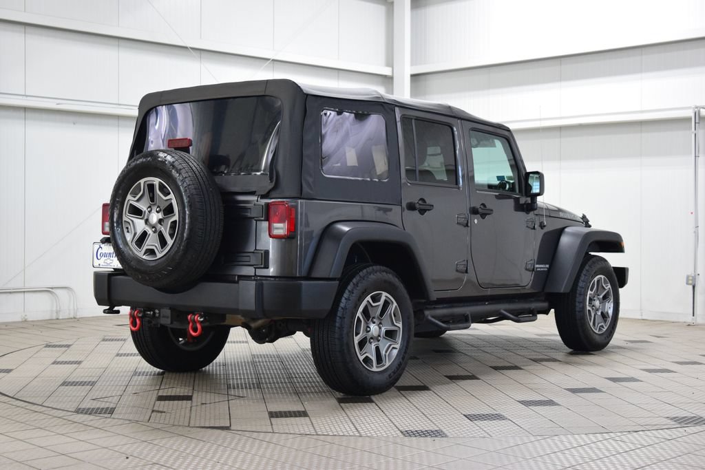 Used 2017 Jeep Wrangler Unlimited Rubicon w/ Connectivity Group AWD/4WD image 8