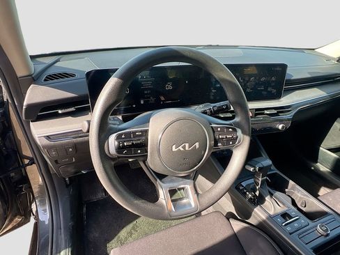 Used 2025 Kia K5 LXS image 11