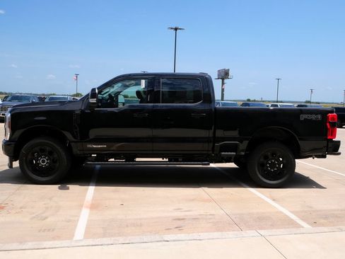 New 2026 Ford F250 Lariat w/ Black Appearance Package AWD/4WD image 3