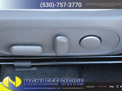 Used 2024 Hyundai Kona SEL FWD image 13
