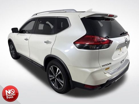 Used 2017 Nissan Rogue SL image 6