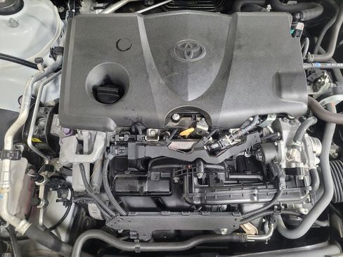 Used 2021 Toyota Camry SE image 30