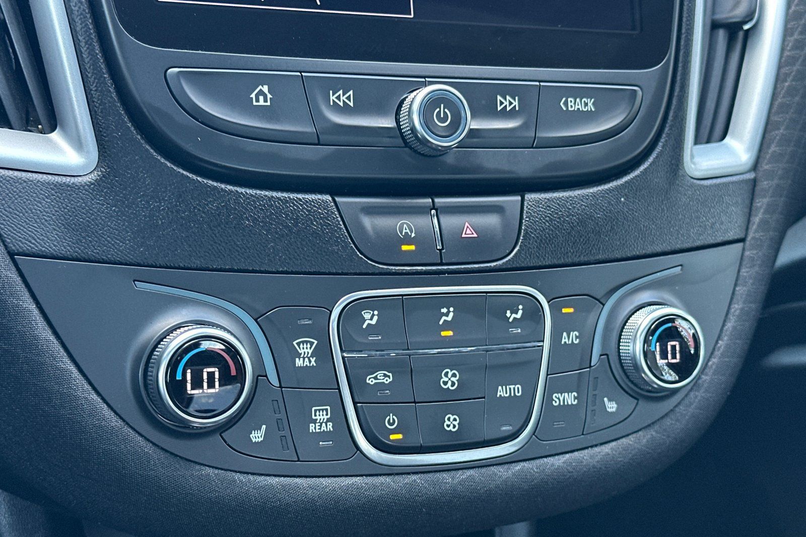 Used 2024 Chevrolet Malibu LT FWD image 19