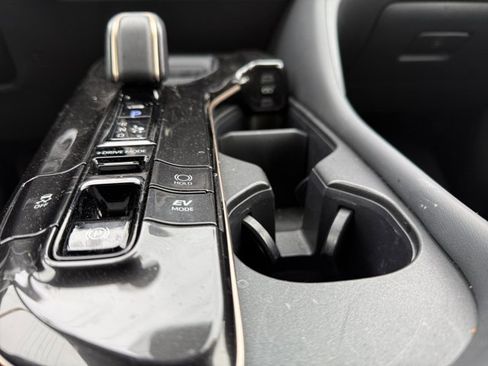 Certified 2025 Toyota Crown Signia w/ Tow-Hitch Package (TMS) image 19