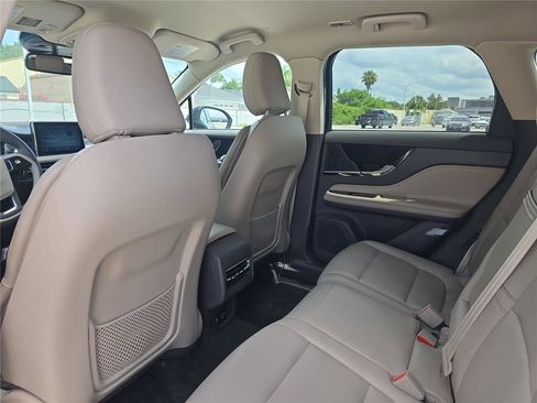 Certified 2022 Lincoln Corsair FWD image 9