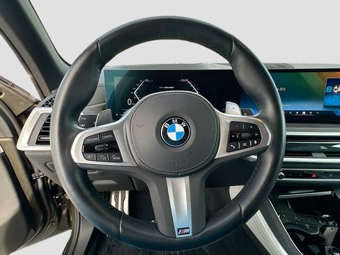 Used 2024 BMW X5 sDrive40i w/ M Sport Package RWD image 11
