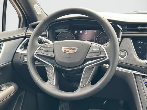 New 2026 Cadillac XT5 Premium Luxury w/ Driver Assist Package AWD/4WD image 5