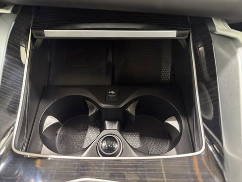 Certified 2024 BMW X6 xDrive40i w/ Executive Package image 37