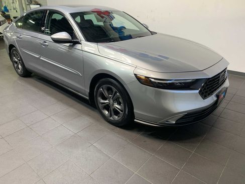 Used 2023 Honda Accord EX image 2