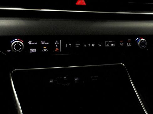 Used 2025 Kia Carnival SX FWD image 32