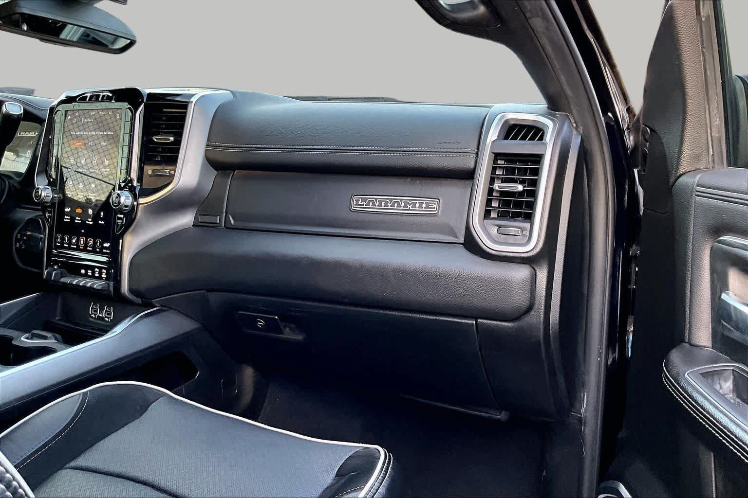Used 2020 RAM 2500 Laramie w/ Night Edition AWD/4WD image 18