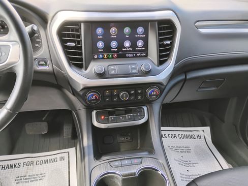 Used 2023 GMC Acadia SLT w/ LPO, Floor Liner Package FWD image 8