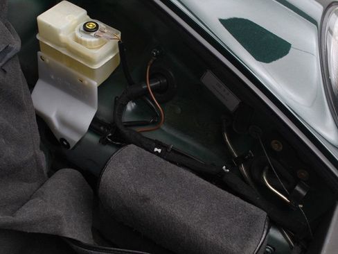 Used 1997 Porsche 911 Carrera image 12