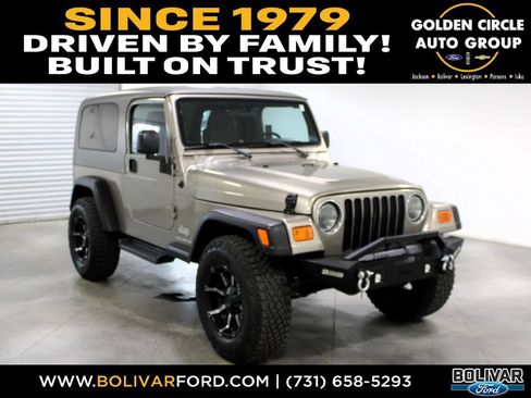 Used 2005 Jeep Wrangler Unlimited AWD/4WD image 1