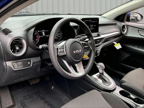 Used 2022 Kia Forte LXS FWD image 16