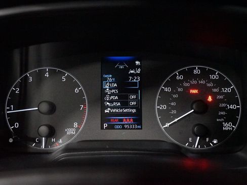 Used 2025 Toyota Corolla LE FWD image 15