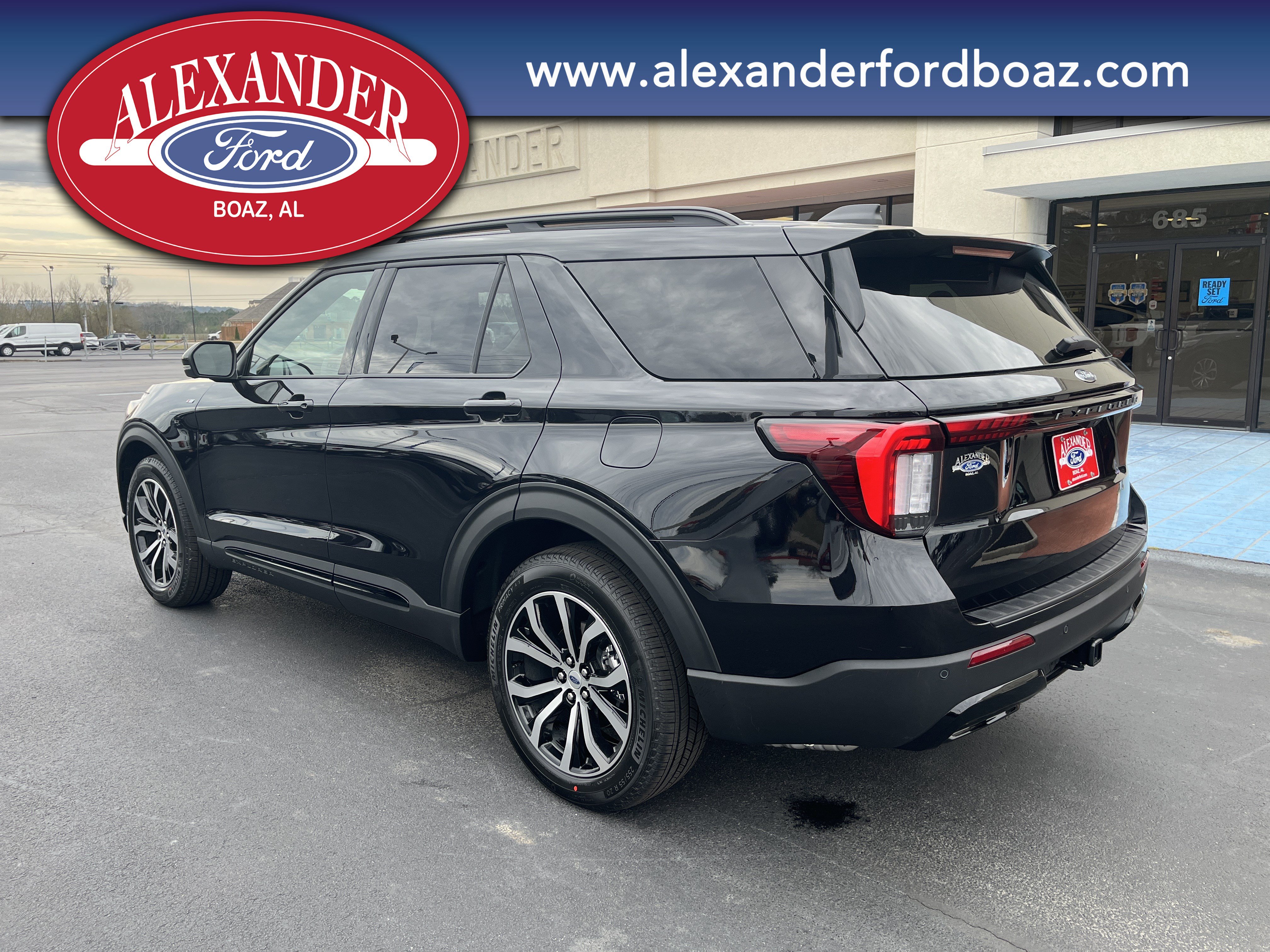New 2026 Ford Explorer ST-Line RWD image 2