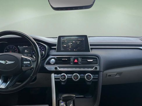 Used 2019 Genesis G70 2.0T Advanced RWD image 7