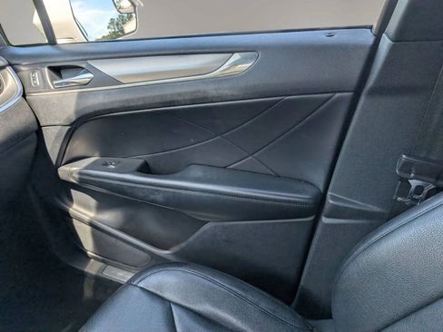 Used 2015 Lincoln MKC FWD image 34