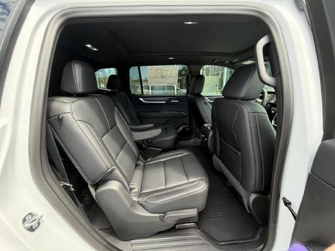 New 2026 GMC Acadia Elevation w/ Black Edition AWD/4WD image 31