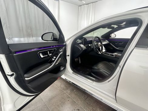 Used 2022 Mercedes-Benz S 580 S 580 image 24