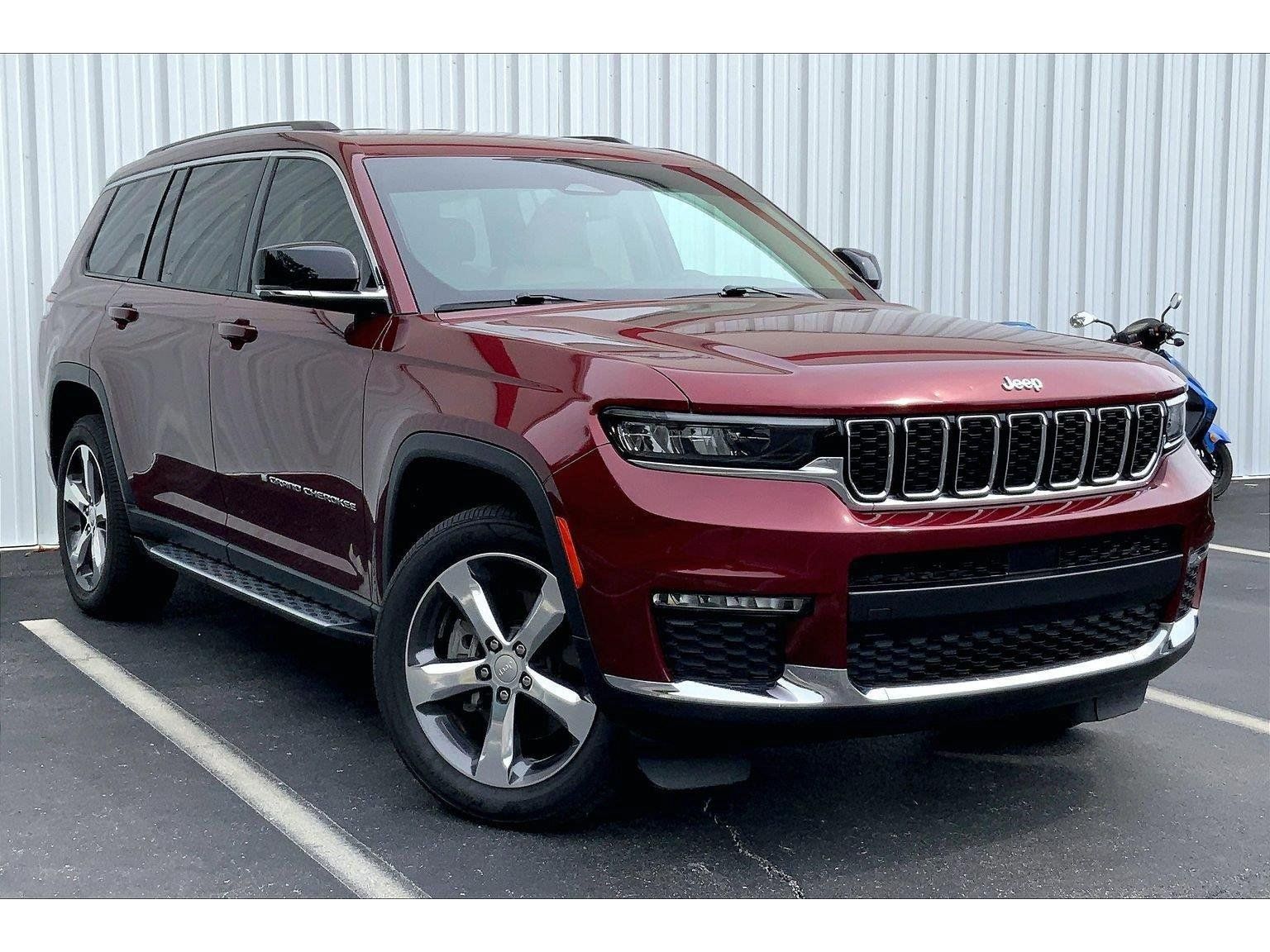 Used 2022 Jeep Grand Cherokee L Limited w/ Trailer Tow Group (B) AWD/4WD image 2