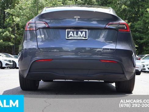 Used 2023 Tesla Model Y AWD image 7