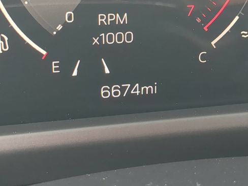 Certified 2025 GMC Acadia Elevation FWD image 11