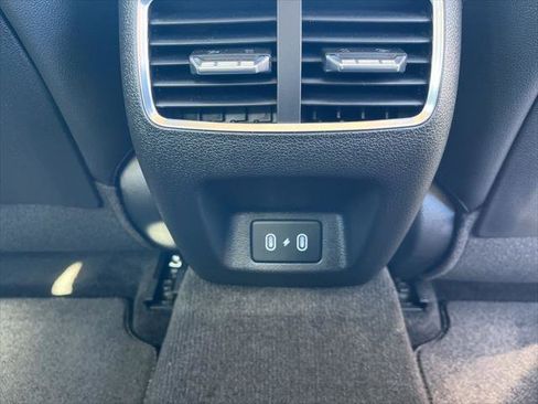 Used 2025 Hyundai Sonata Limited FWD image 23
