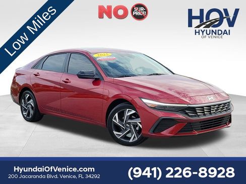 Certified 2025 Hyundai Elantra Sport FWD image 1