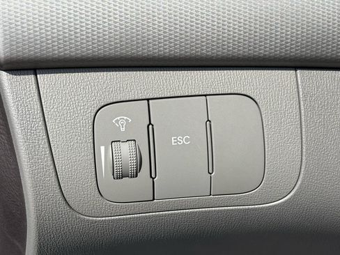 Used 2009 Hyundai Sonata SE FWD image 17