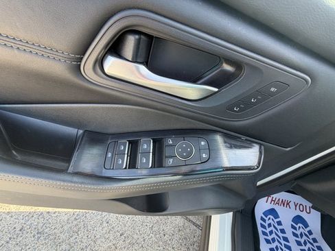 Used 2024 Nissan Rogue SL w/ SL Premium Package AWD/4WD image 17