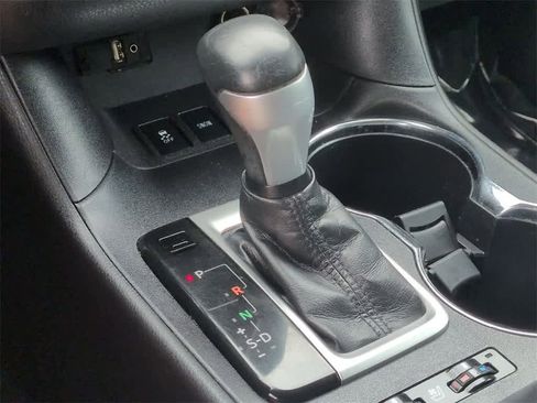 Used 2016 Toyota Highlander Limited Platinum image 34