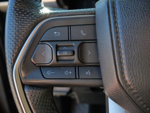 Certified 2024 Toyota Tacoma SR5 AWD/4WD image 28