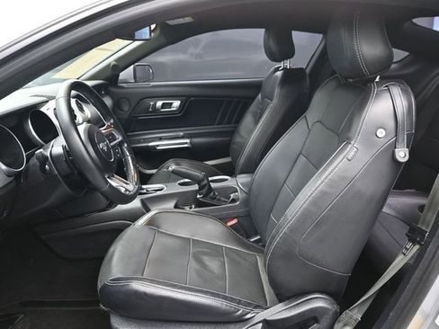 Used 2020 Ford Mustang Premium RWD image 9