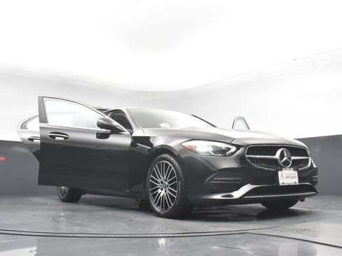 Used 2023 Mercedes-Benz C 300 Sedan image 28