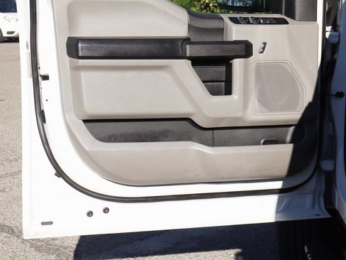 Used 2019 Ford F250 XL w/ Power Equipment Group image 18